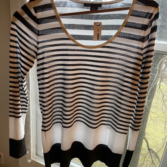 Vince Sheer Long sleeve top - Picture 2 of 4